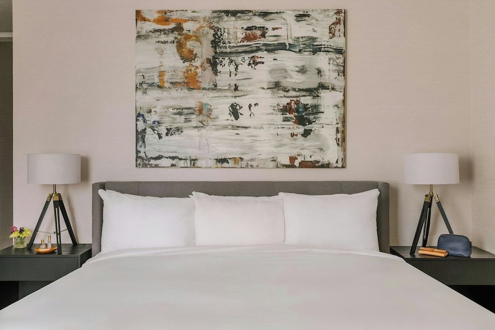 Studio, 1 King Bed, Balcony