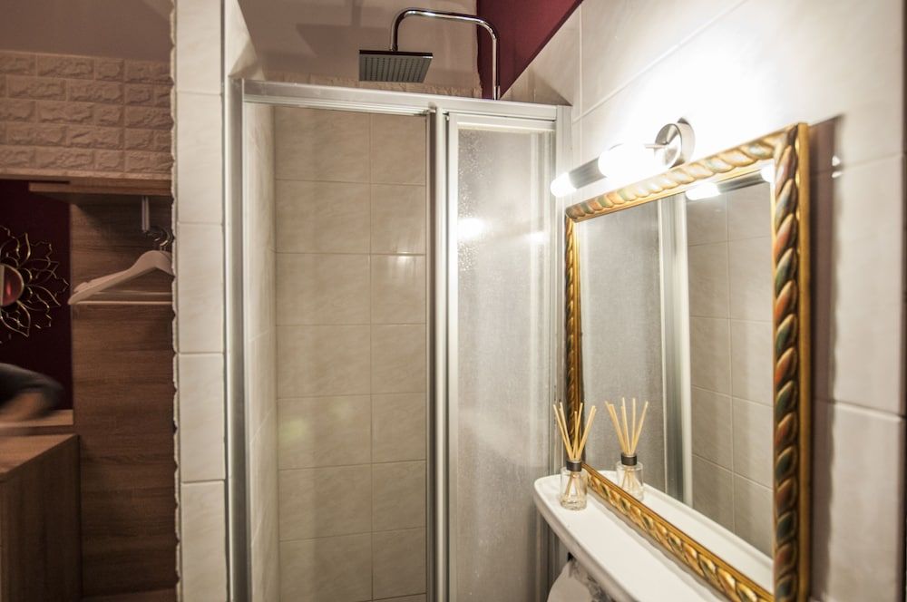 Urban Boutique Hotel Double Room, Shared Toilett 11