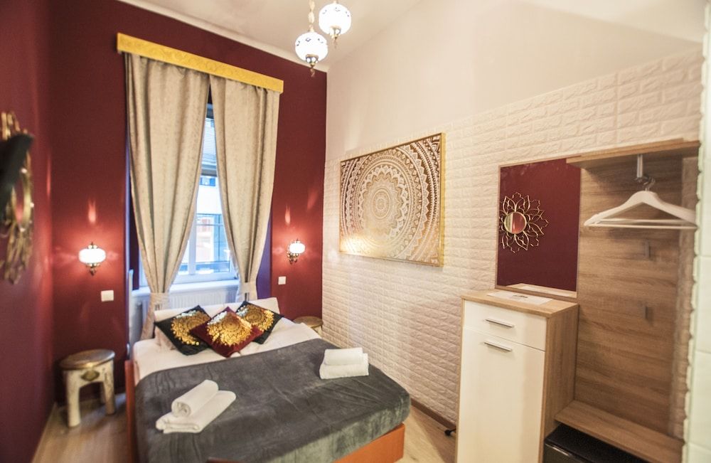 Urban Boutique Hotel Double Room, Shared Toilett 13