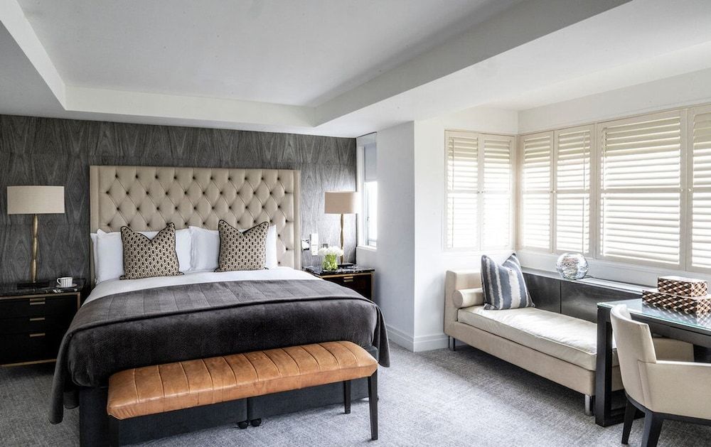 Suite, Park View