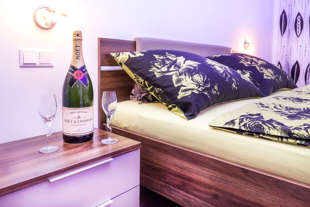 undefined Senator Flats