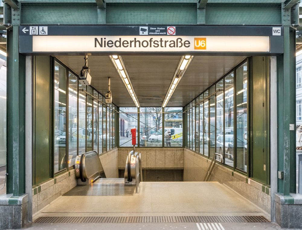 undefined Senator Flats 4