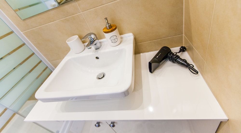 City Apartment by Stadthalle Apartment, 1 Bedroom (with garage) 12