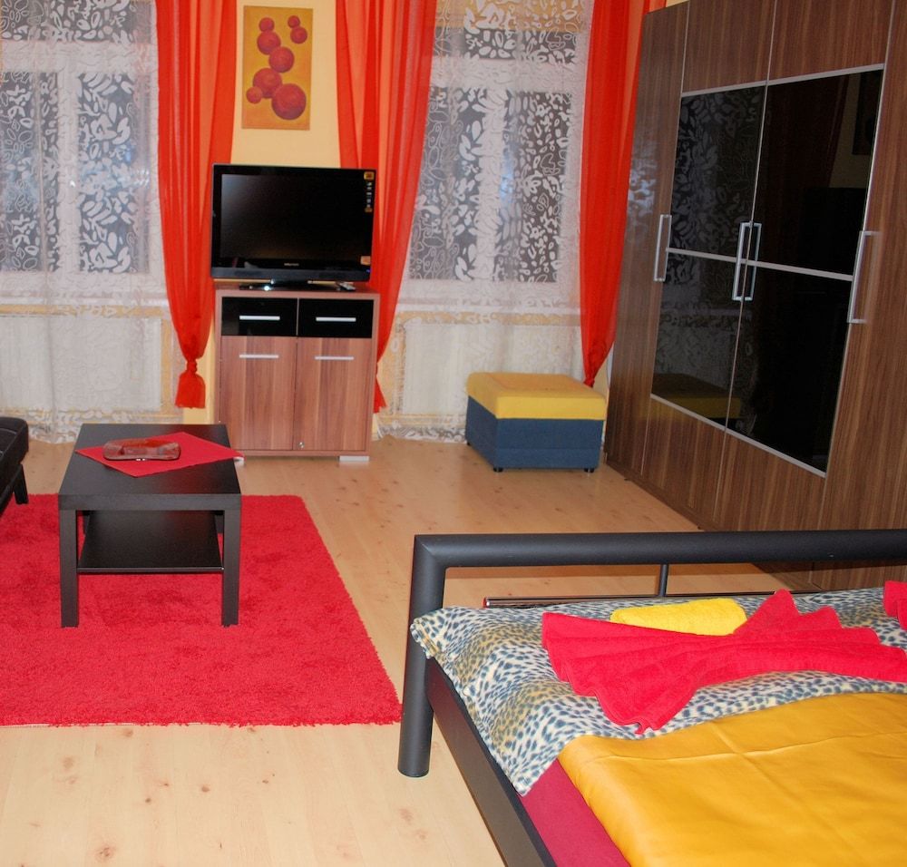 undefined Apartments Heine 2