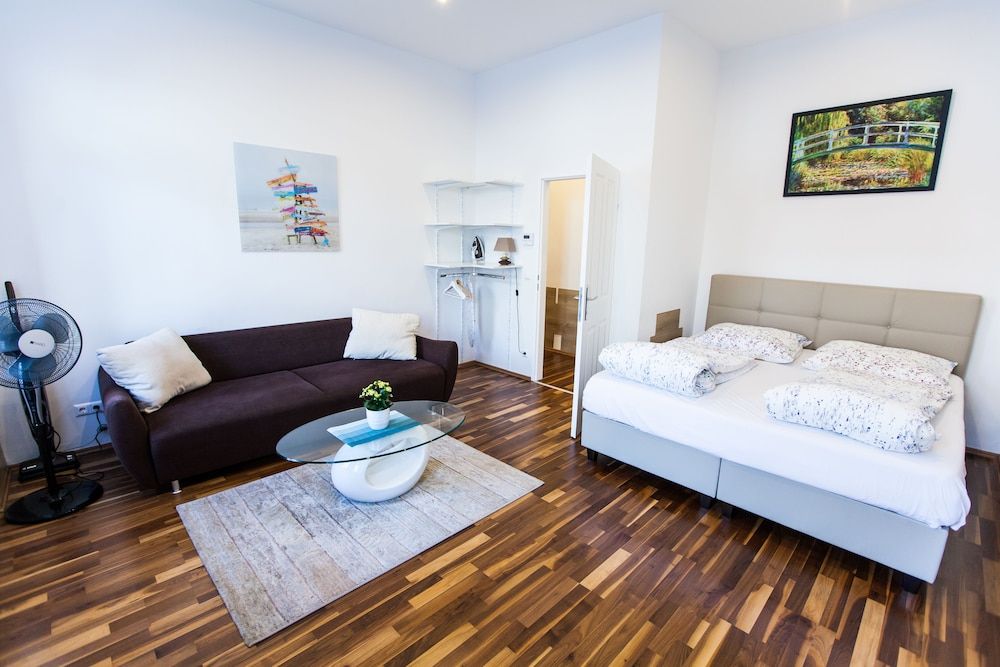 Vienna Market Apartment Apartment, 3 Bedrooms (with garage) 3