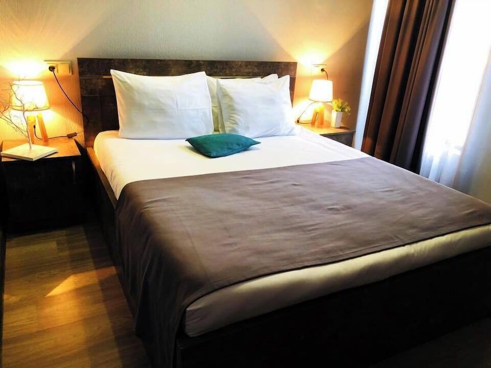 undefined Hotel Nabadi 8