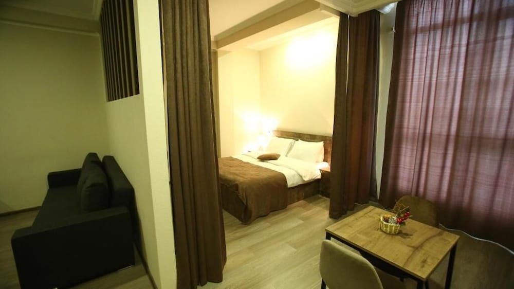 Hotel Nabadi Family Room 3