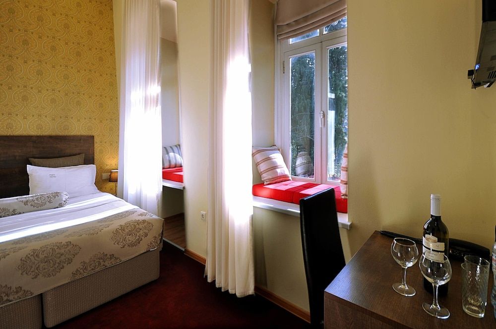 Boutique Hotel Tekla Palace Basic Double Room, Allergy Friendly, Courtyard View 9