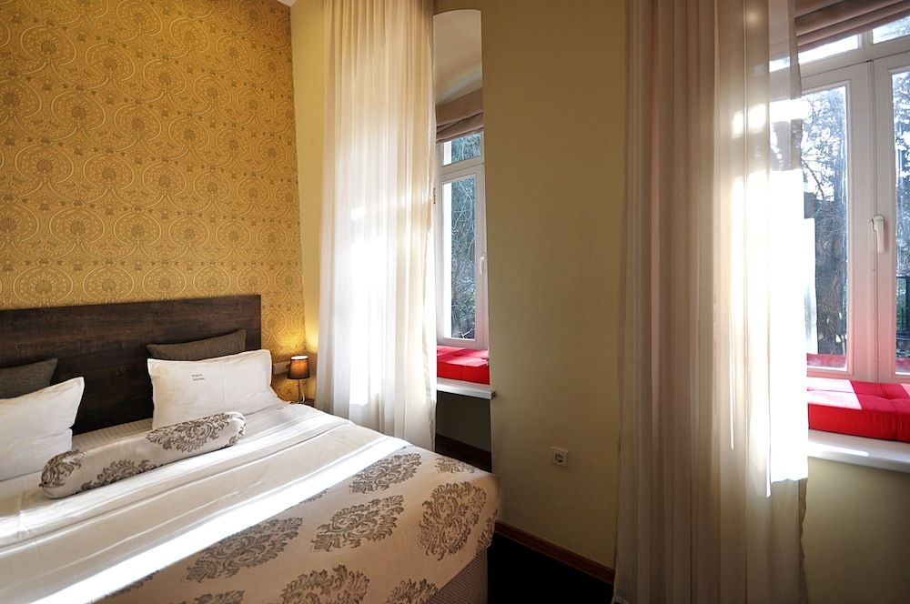 Boutique Hotel Tekla Palace Basic Double Room, Allergy Friendly, Courtyard View 3