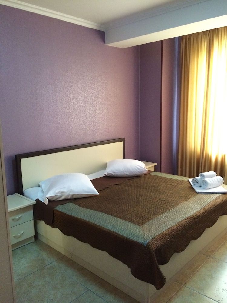 undefined Kourosh 10