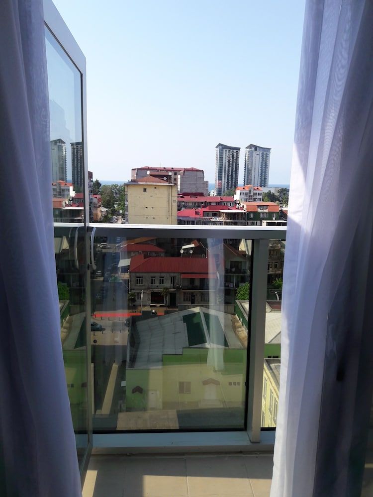 Hotel Green Glass Deluxe Room, Balcony 4