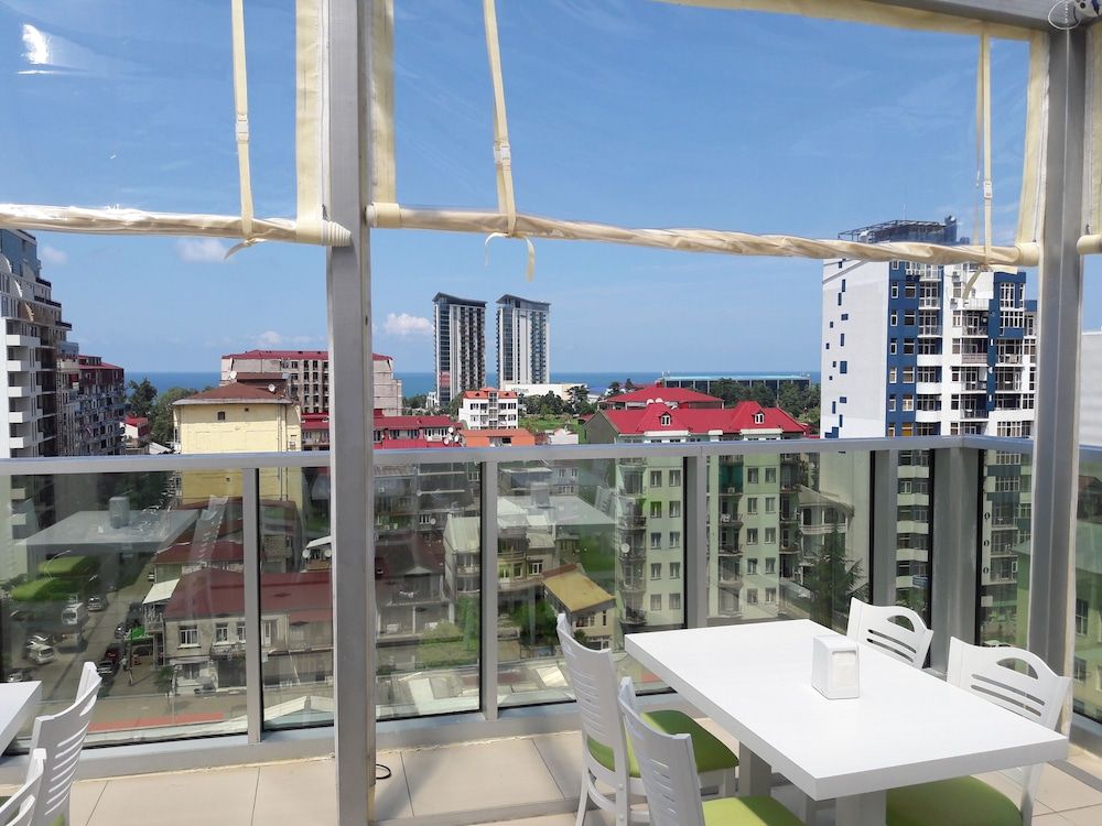 undefined Hotel Green Glass 8