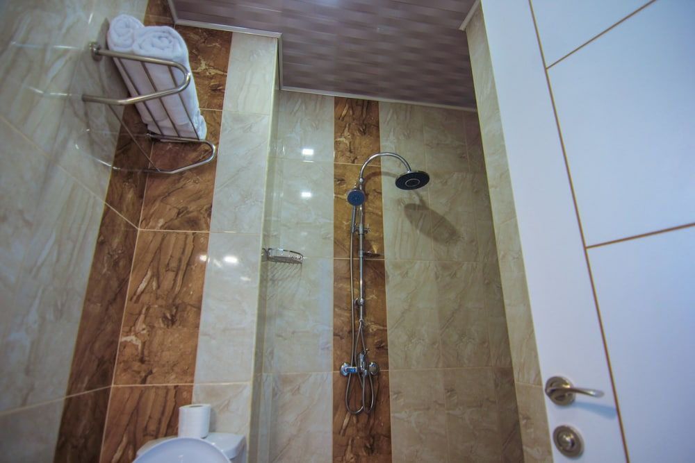 Hotel Green Glass Standard Double Room 9