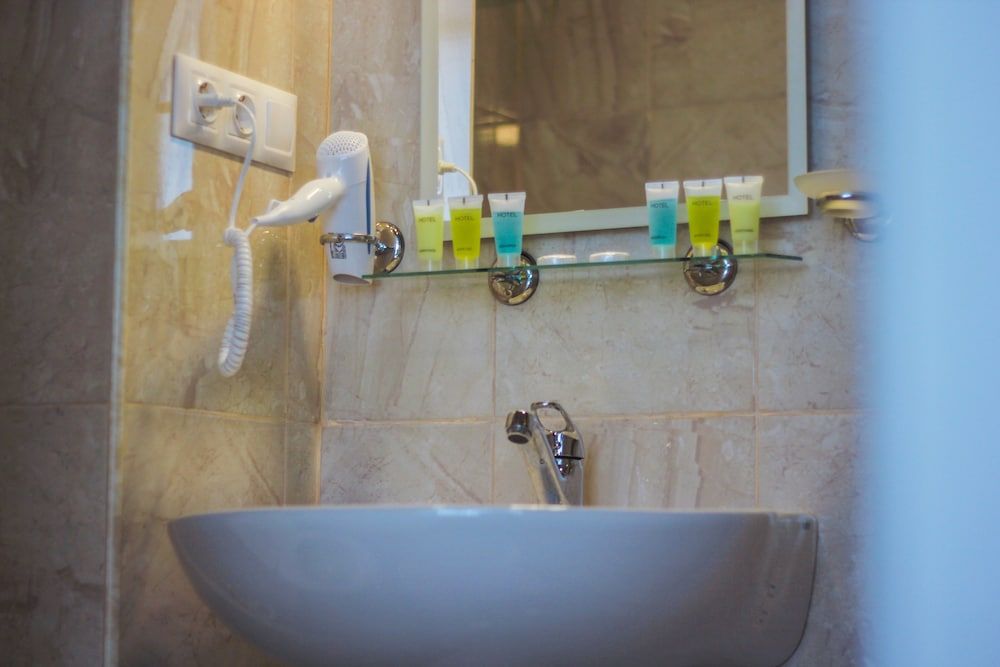 Hotel Green Glass Standard Twin Room 6