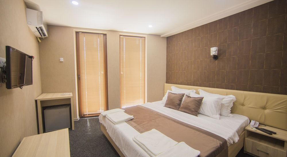 Hotel Voyager Standard Room, 1 King Bed, Balcony