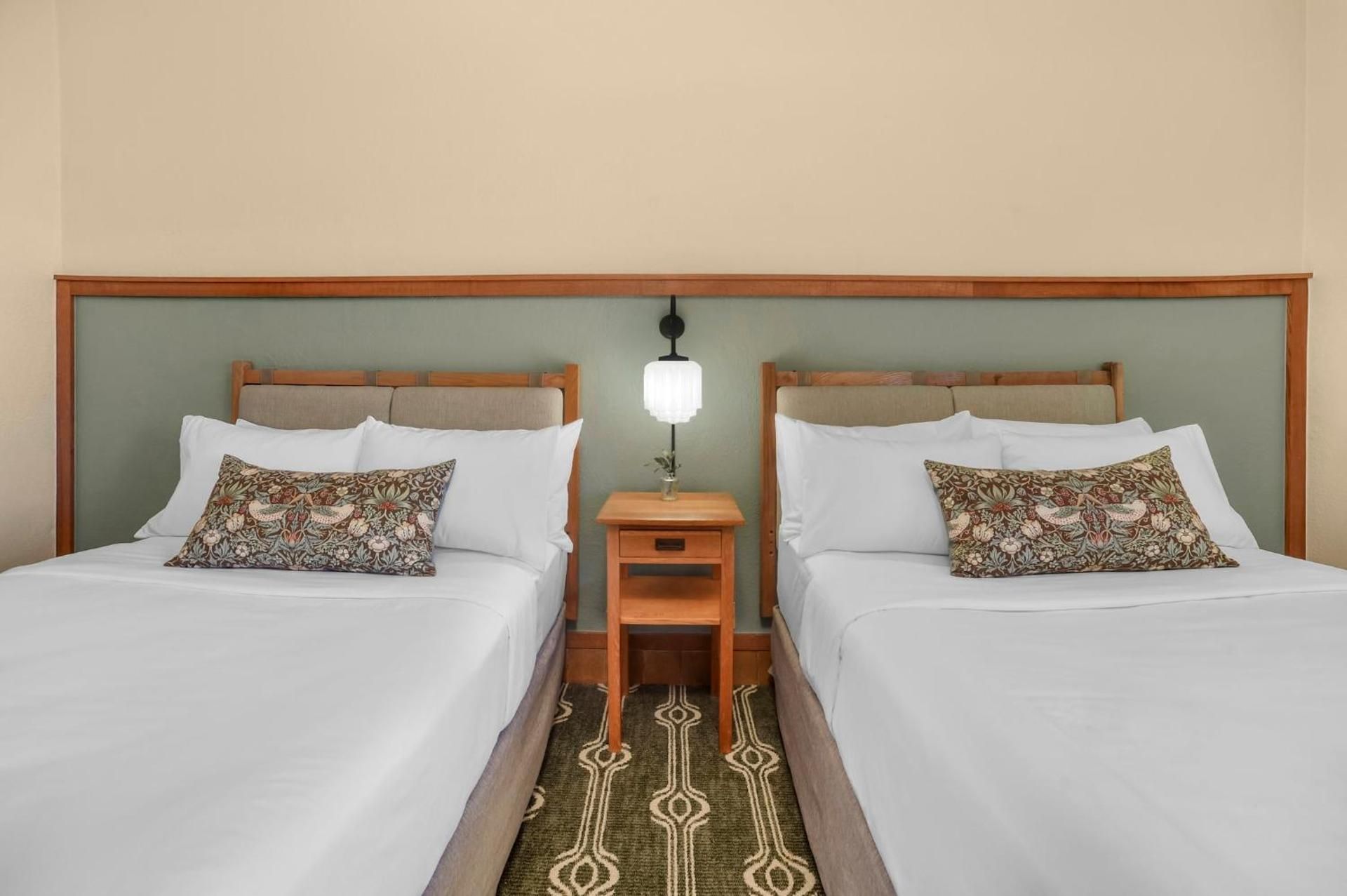 Deluxe Mountain View with 2 Double Beds