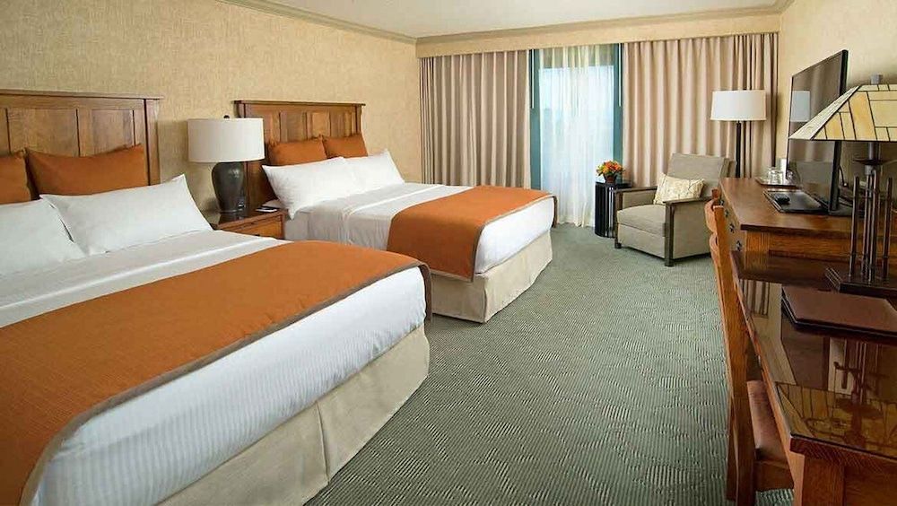 The Omni Grove Park Inn & Spa Premium Room, 2 Queen Beds, Mountain View