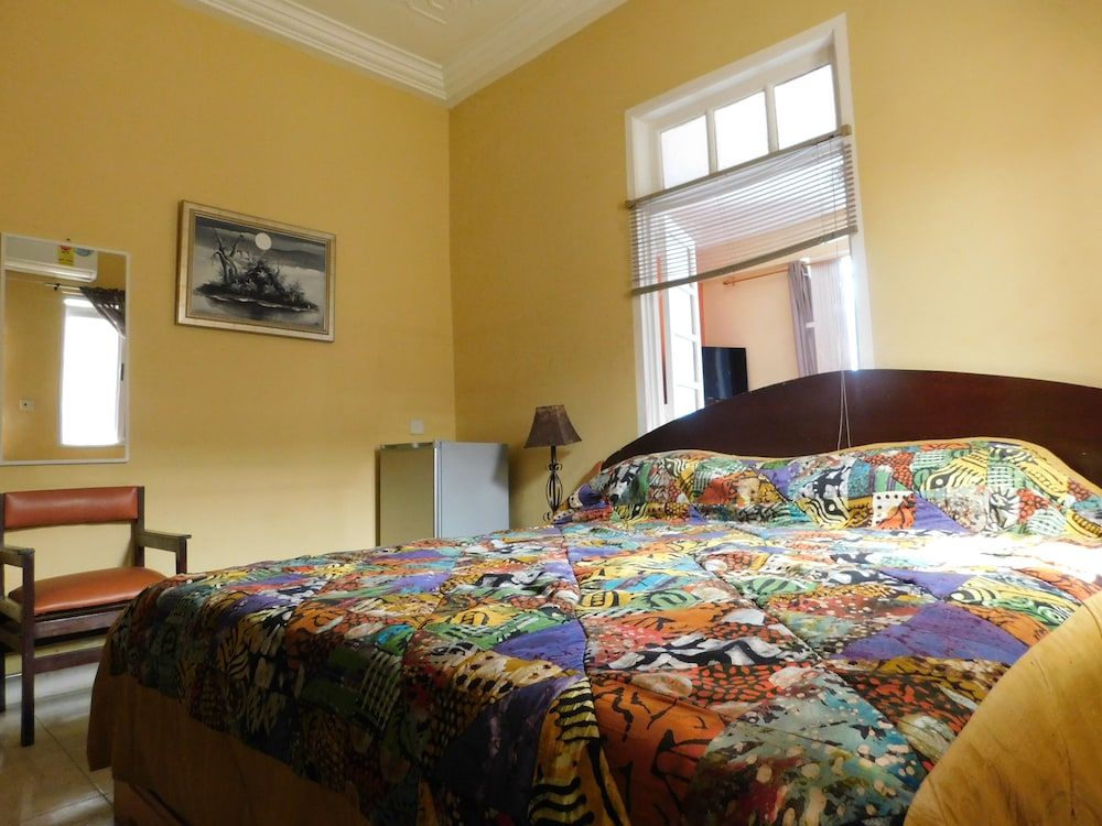 Executive Suite, Private Bathroom