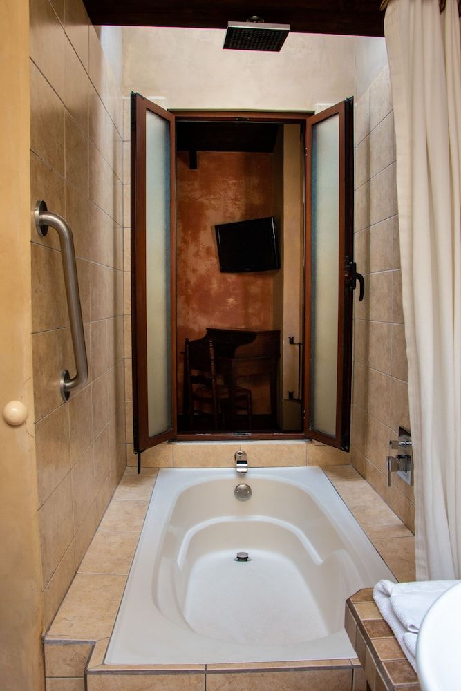 All Suite El Marques de Antigua Suite, 1 Queen Bed (Doña Beatriz) 8