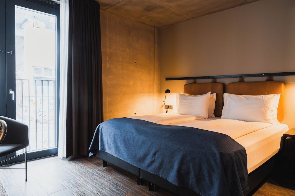 Exeter Hotel Economy Double or Twin Room (with Sauna & Gym Access) 3