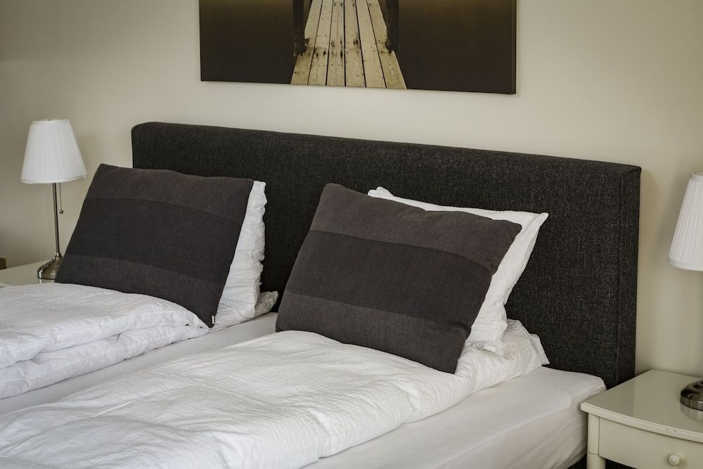 South Central Apartments Studio Apartment, 4 Bed, Mountain View 9