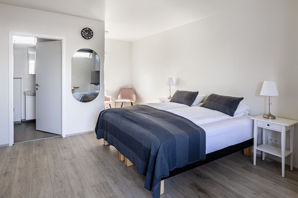 South Central Apartments Studio Apartment, 2 Bed, Mountain View 12