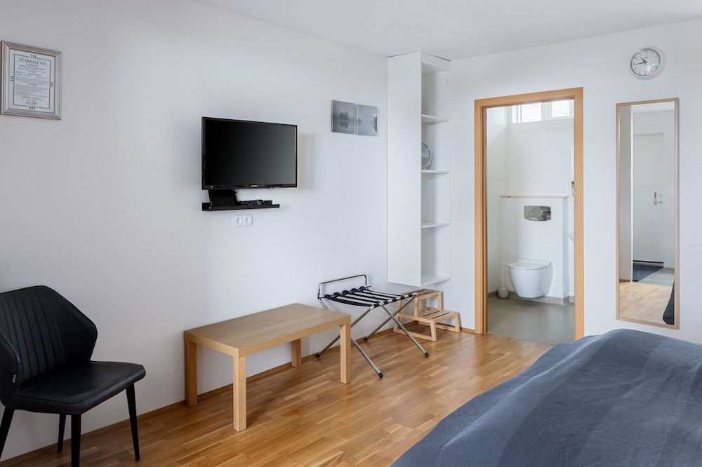 South Central Apartments Studio Apartment, 2 Bed, Mountain View 24