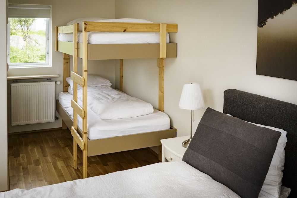 South Central Apartments Studio Apartment, 4 Bed, Mountain View 8