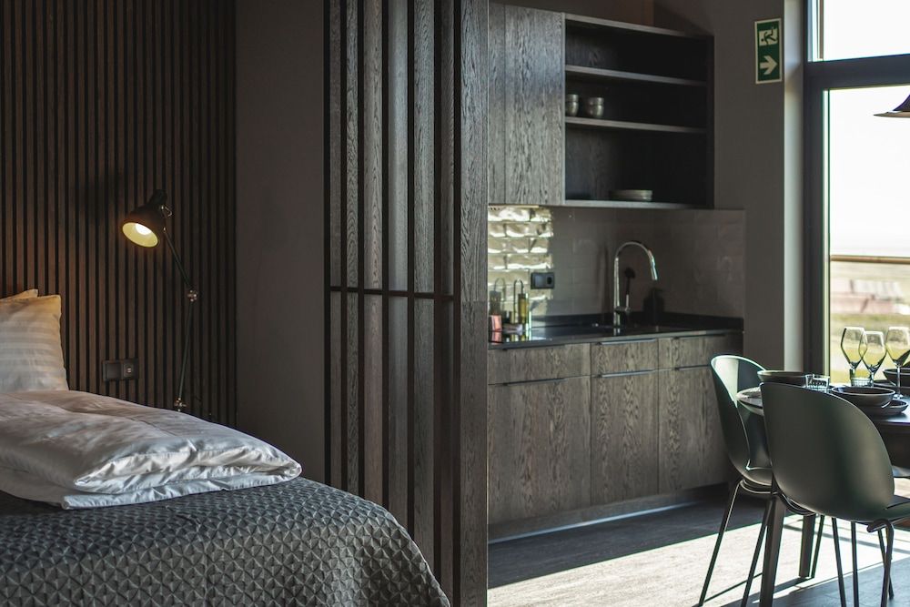 Black Beach Suites Superior Studio 6