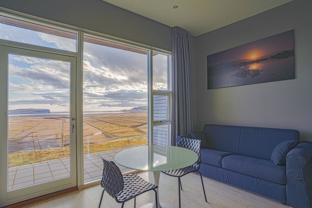 Black Beach Suites Studio, Ocean View 17