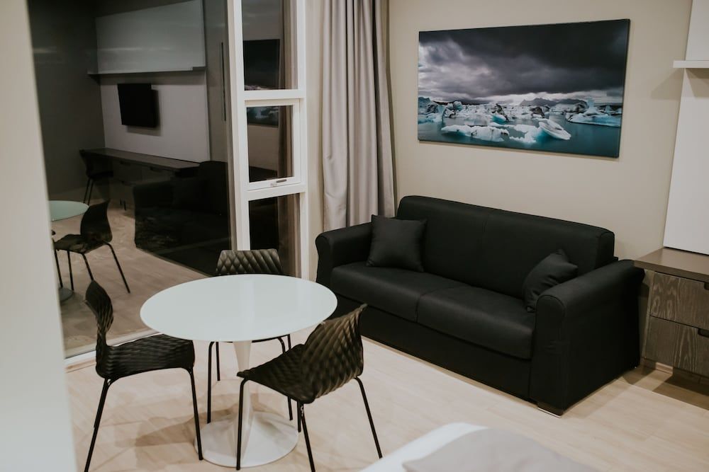 Black Beach Suites Studio, Ocean View 21