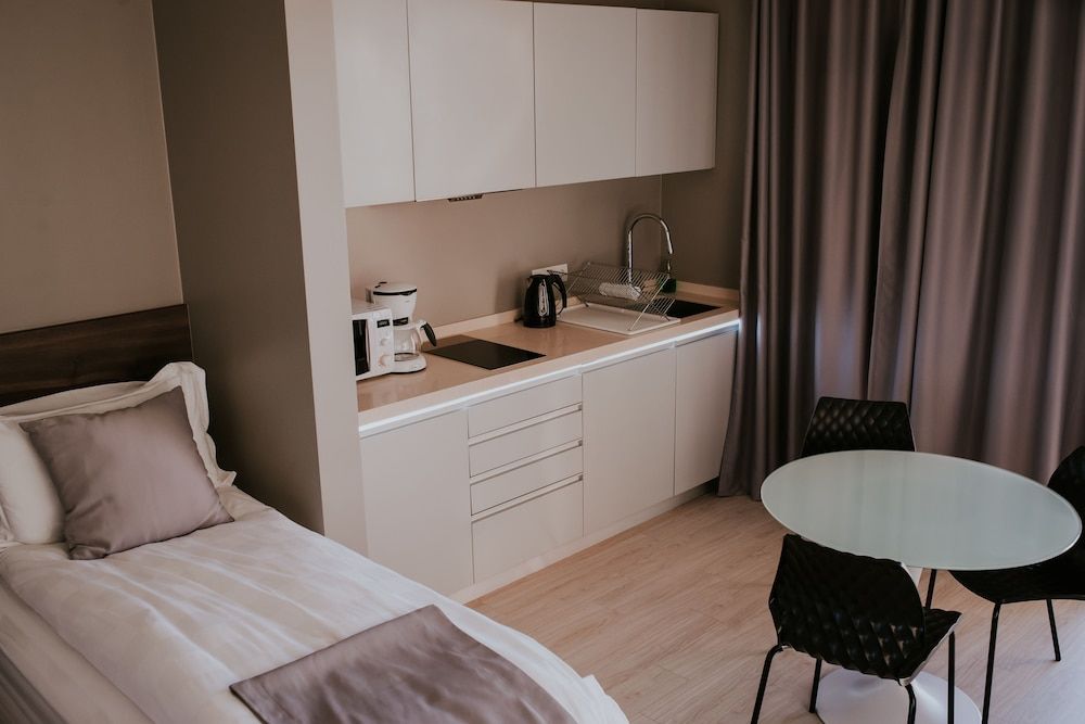 Black Beach Suites Studio, Ocean View 22