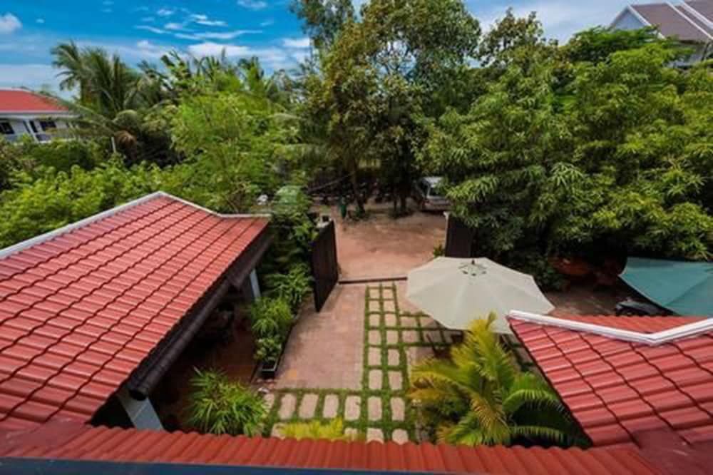 undefined Nika's House 10