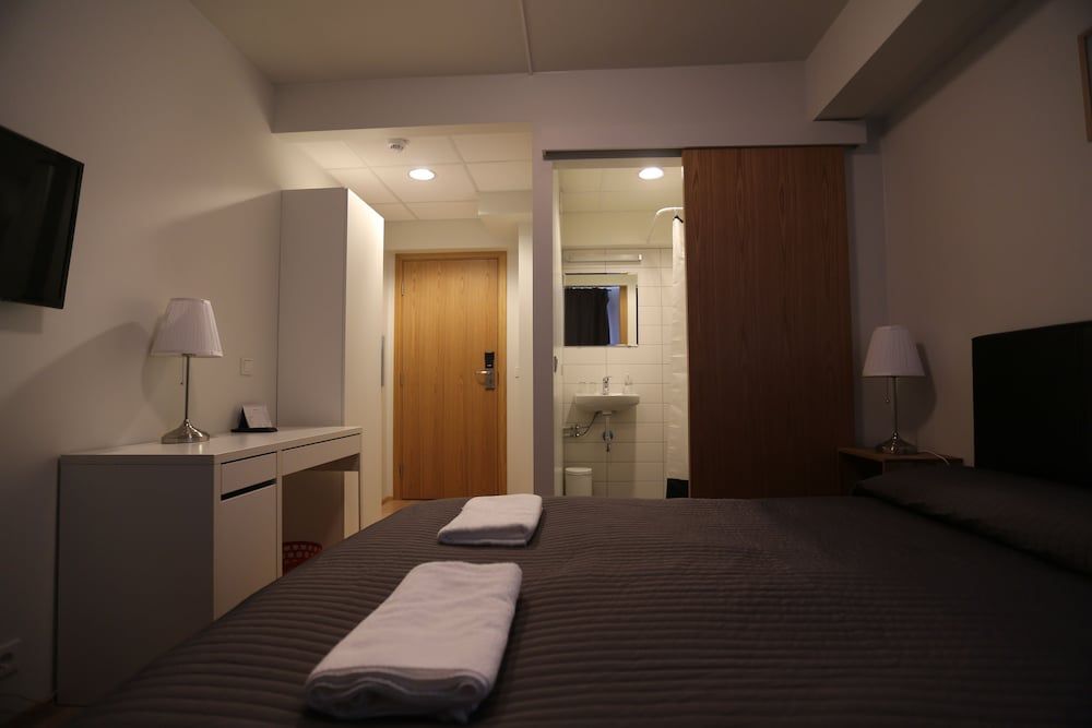 100 Iceland Hotel City Double Room, Private Bathroom 6