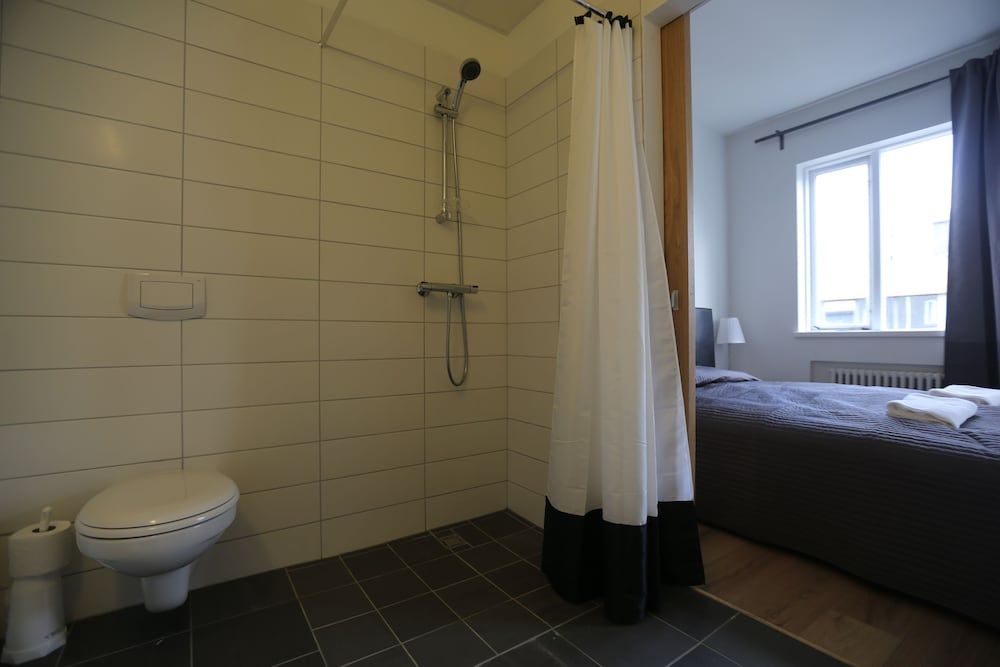 100 Iceland Hotel City Double Room, Private Bathroom 5