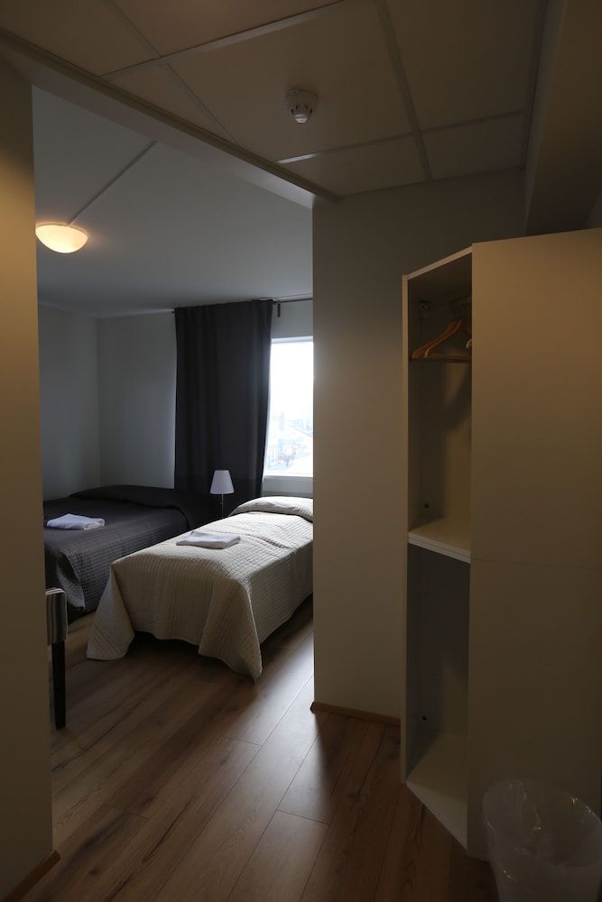 100 Iceland Hotel City Twin Room, Private Bathroom