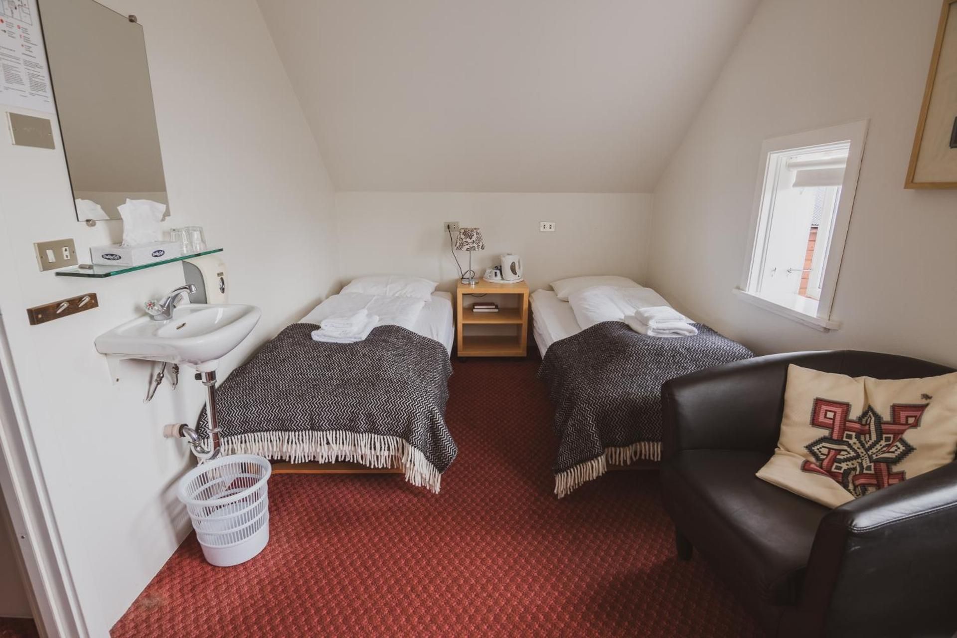 Single Room with Shared Bathroom