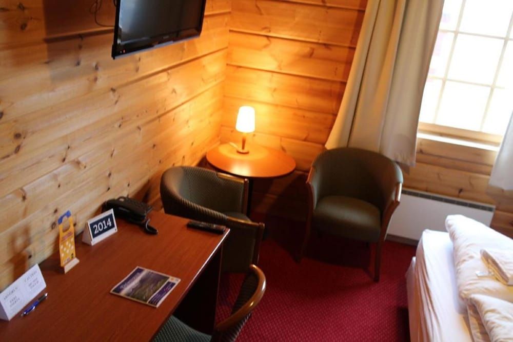 Hotel Framtíð Triple Room 6