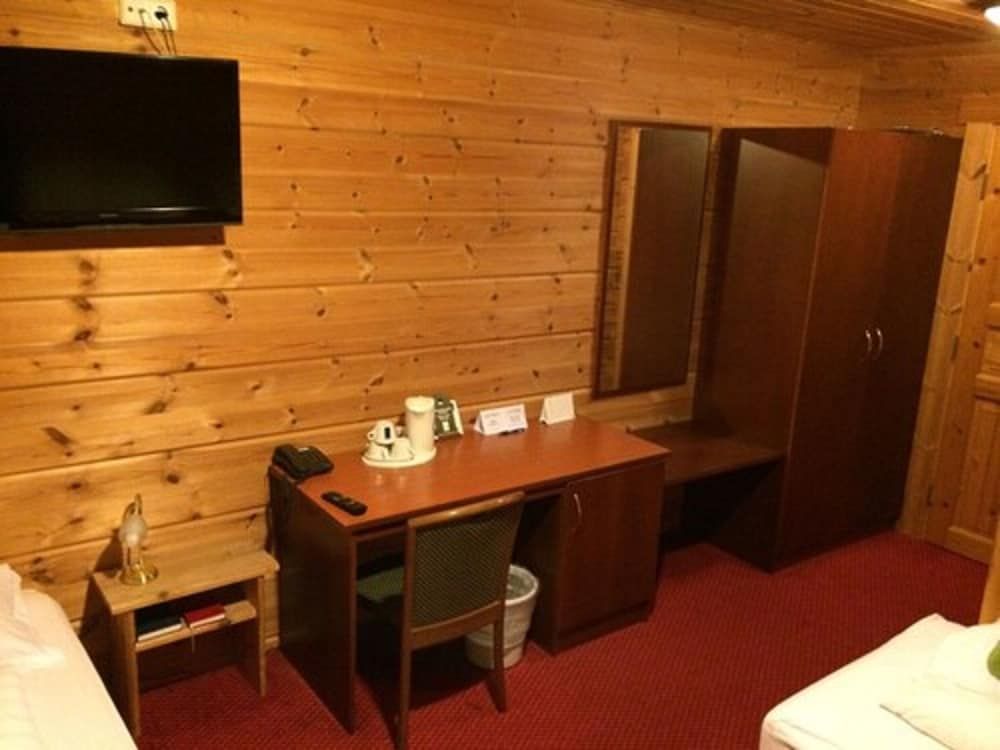 Hotel Framtíð Triple Room 7