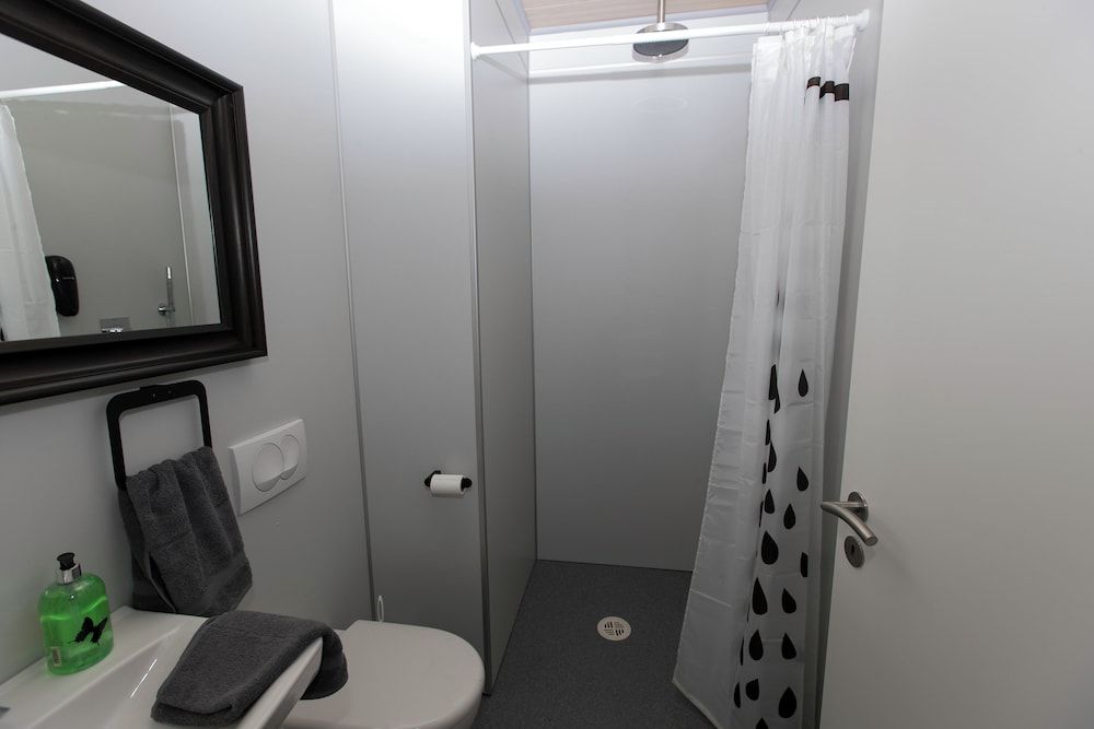 Dis Cottages Standard Cottage 6