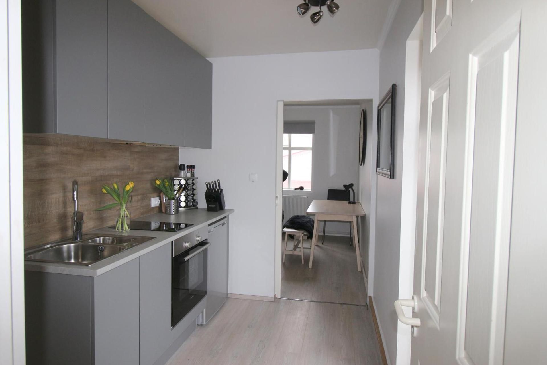 Steinaskjól Apartments - Strandgata One-Bedroom Apartment 9