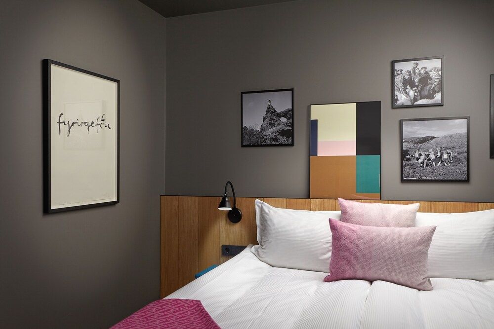 Mývatn - Berjaya Iceland Hotels Queen Room 5