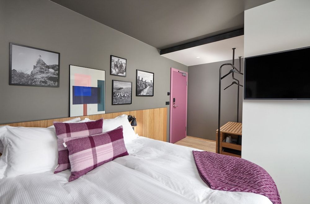 Mývatn - Berjaya Iceland Hotels Queen Room