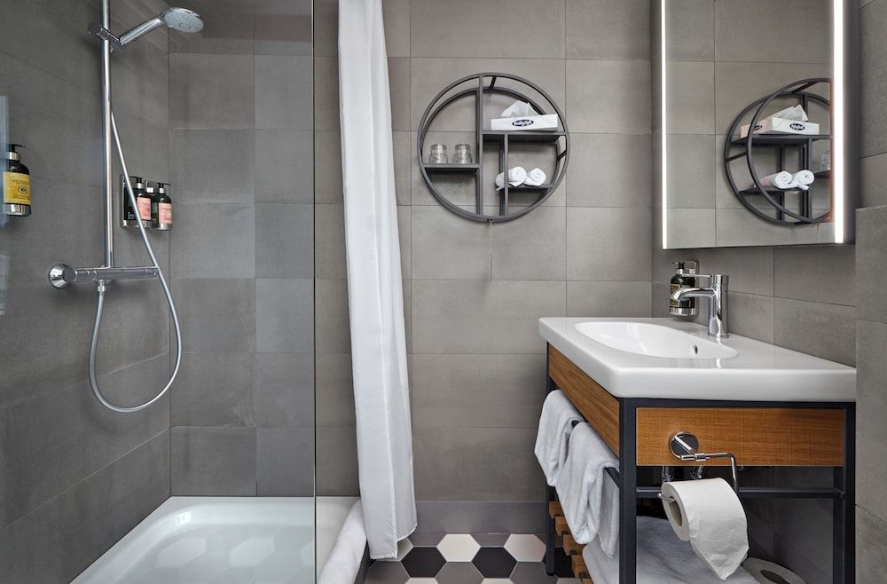 Mývatn - Berjaya Iceland Hotels Queen Room 9