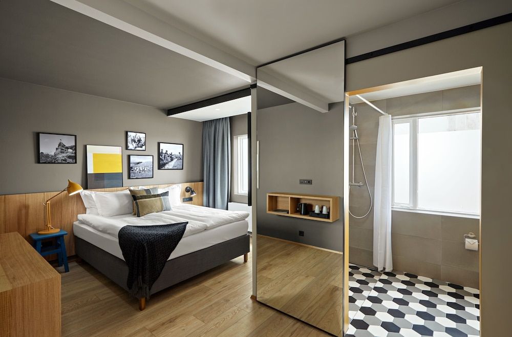 Mývatn - Berjaya Iceland Hotels Queen Room 3