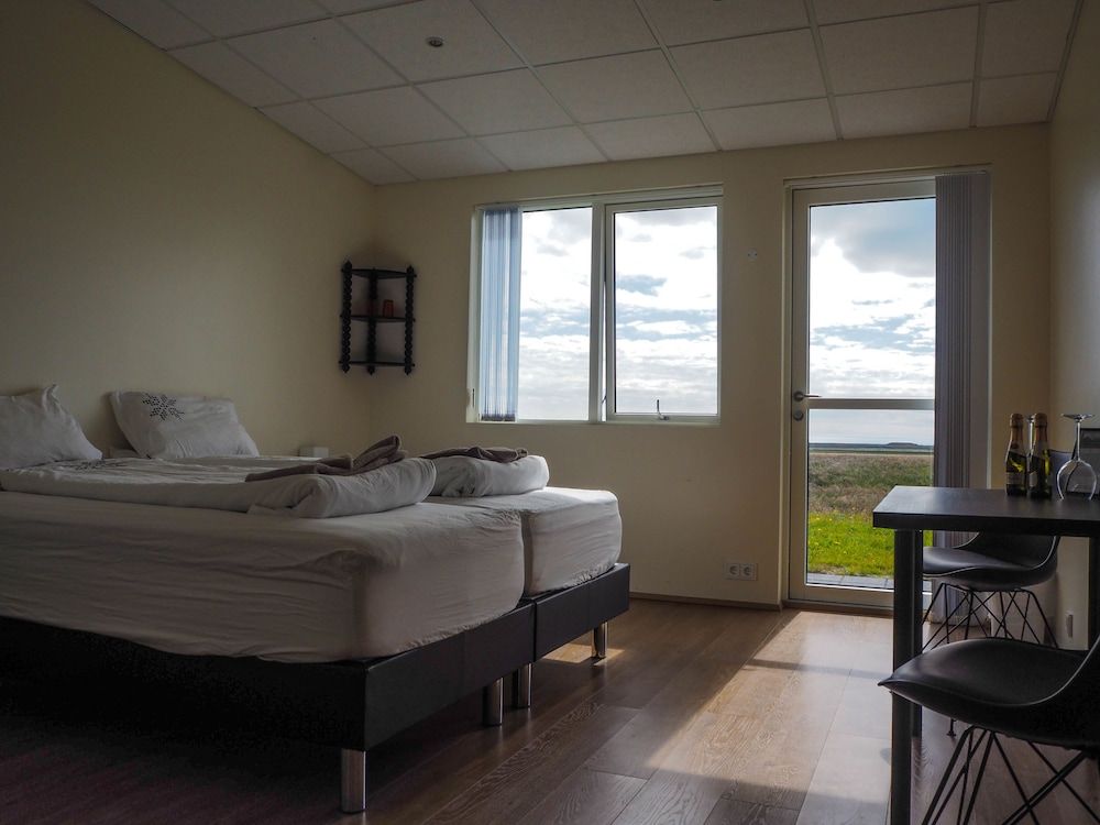 Kast Guesthouse Double or Twin Room, Private Bathroom