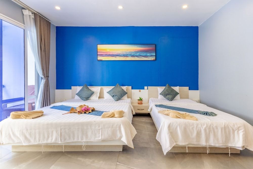 Sara Resort Deluxe Family Room Garden View 2