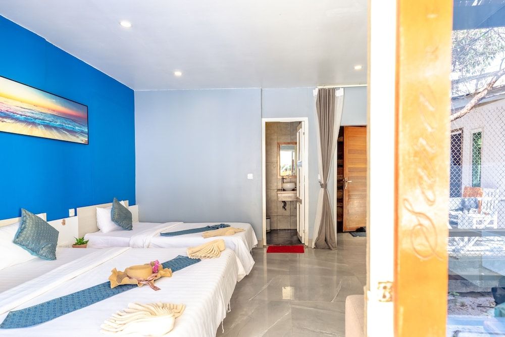 Sara Resort Deluxe Family Room Garden View 3