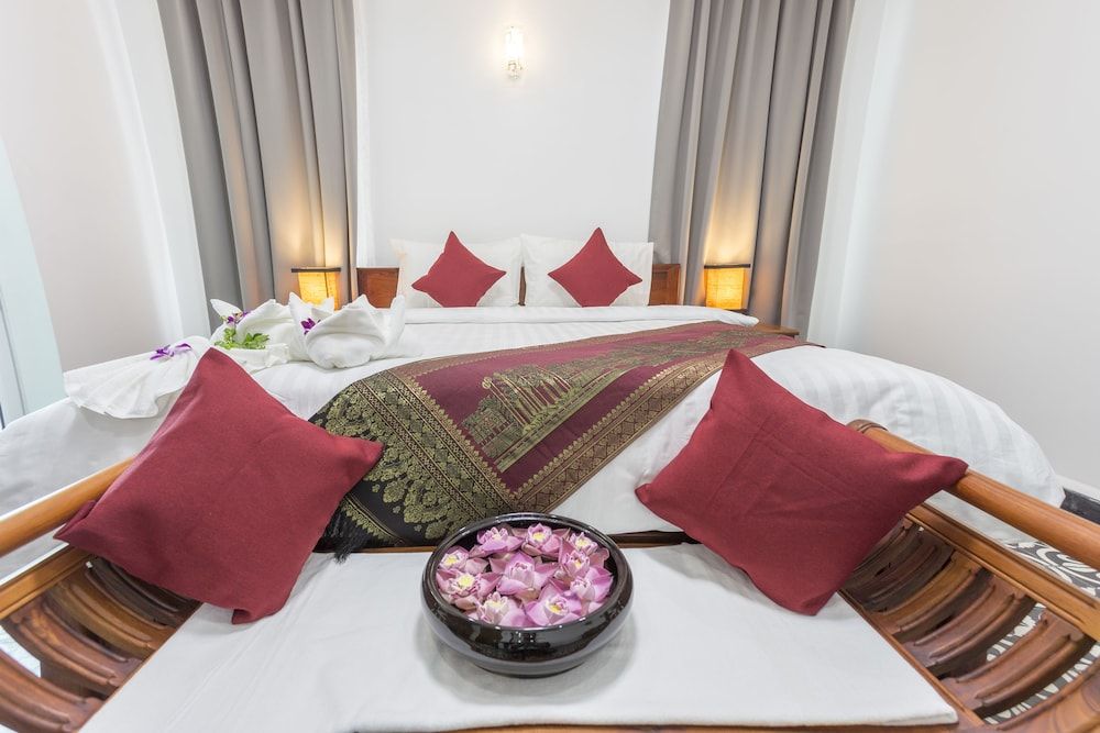 undefined Villa Bayon Guides 10