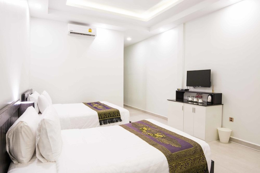 The Local Time Village Deluxe Twin Room with Bathtub 2